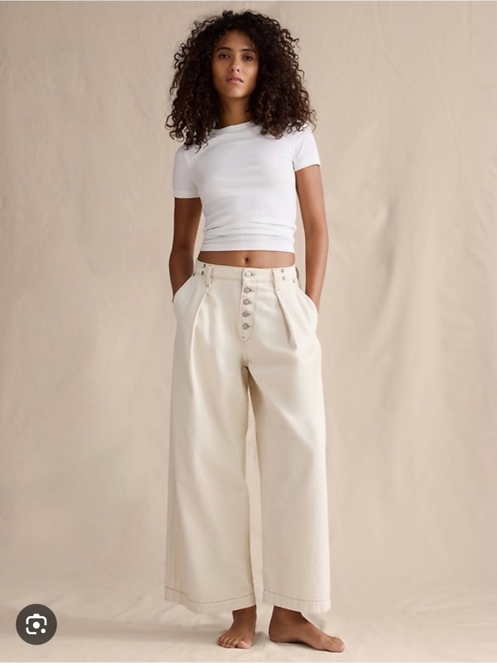 BR - Mid-Rise Loose Pleated Ankle Jeans